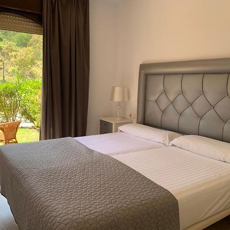 Apartamento Espacioso Muy Tranquilo Con Piscinas Y Jardines Cercano A La Playa Estepona Exteriör bild
