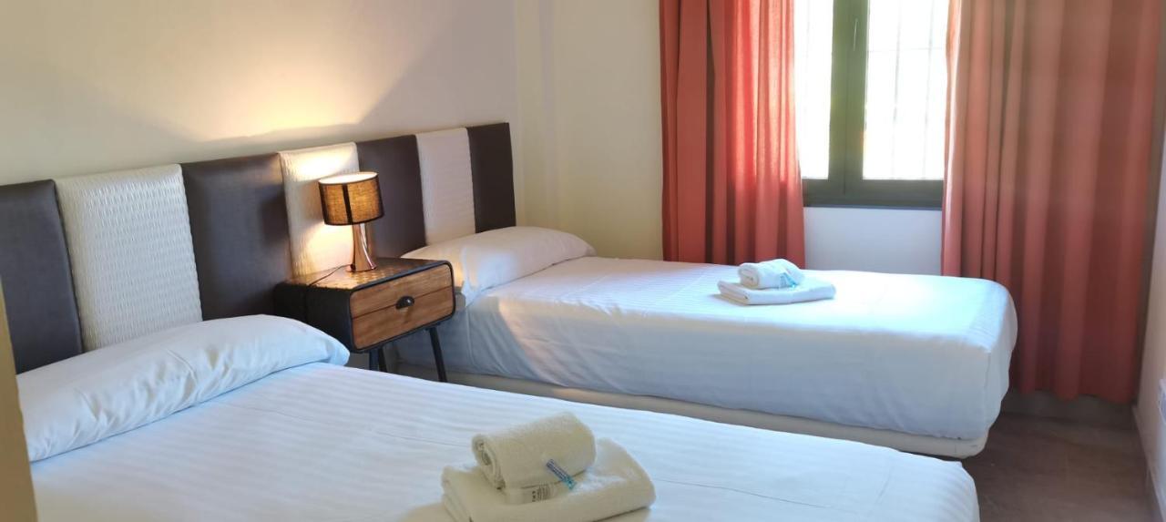 Apartamento Espacioso Muy Tranquilo Con Piscinas Y Jardines Cercano A La Playa Estepona Exteriör bild